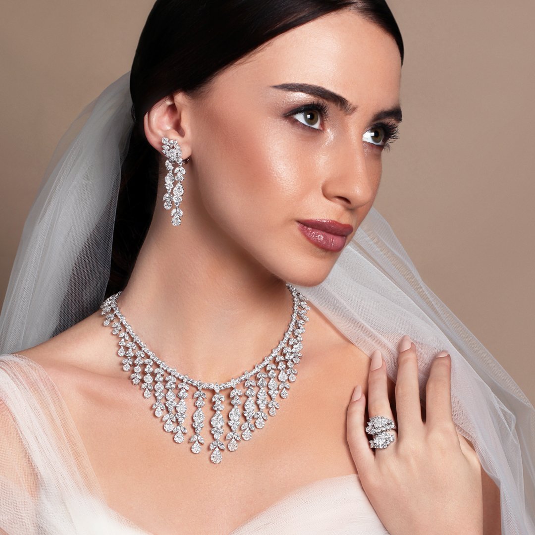 The Burst of Diamond Set