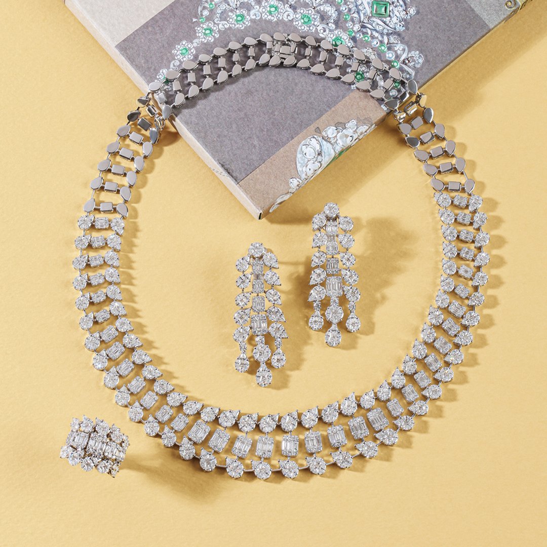 The New-Fashioned Diamond Set