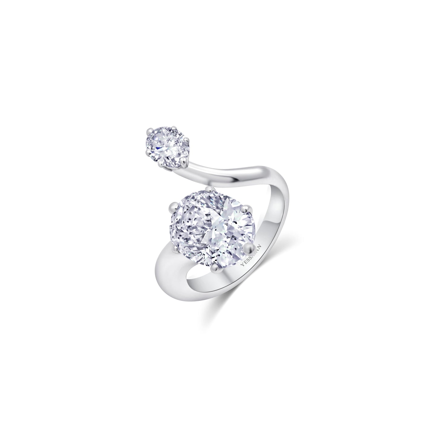 Almasaty Two-Diamond Oval Split Ring