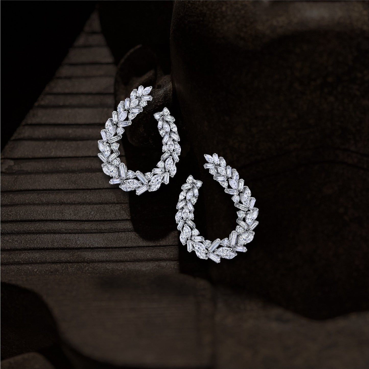 Diamond earring in Saudi Arabia | Order earrings online in Saudi Arabia